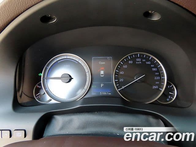 Lexus New ES300h XV60, 2017 9