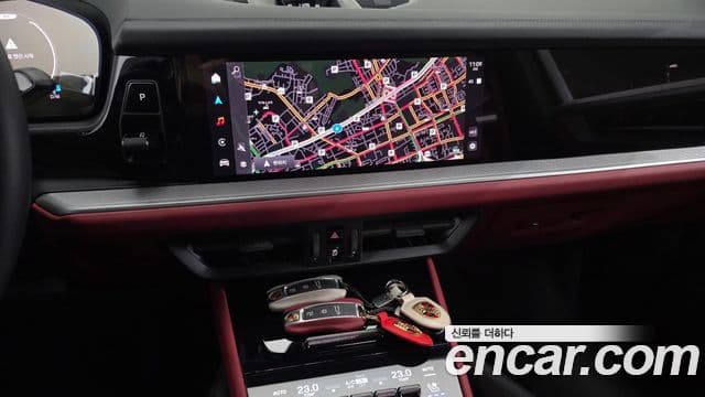 Porsche Cayenne (PO536) 3.0 E-гибрид купе, 2025 14