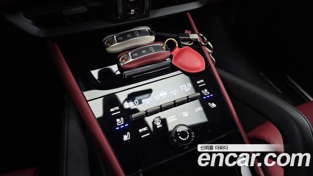 Porsche Cayenne (PO536) 3.0 E-гибрид купе, 2025 16