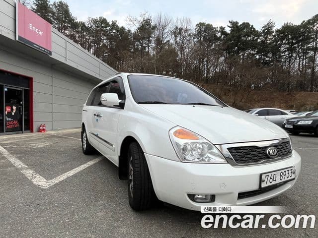 Kia Carnival R люксовая версия, 2014 1
