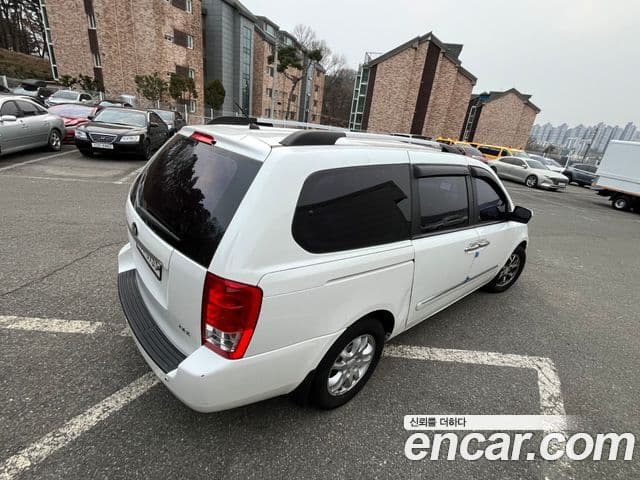 Kia Carnival R люксовая версия, 2014 4