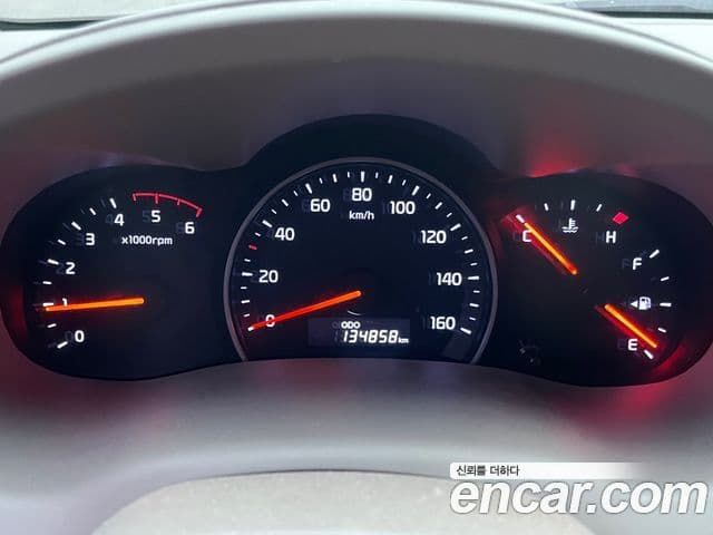Kia Carnival R люксовая версия, 2014 8