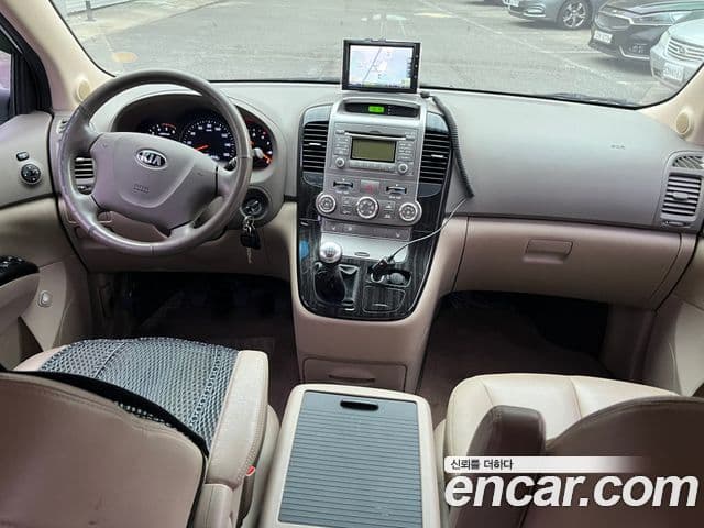 Kia Carnival R люксовая версия, 2014 18