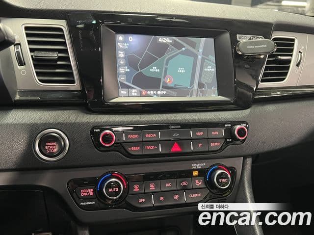 Kia Niro Noblesse, 2018 13