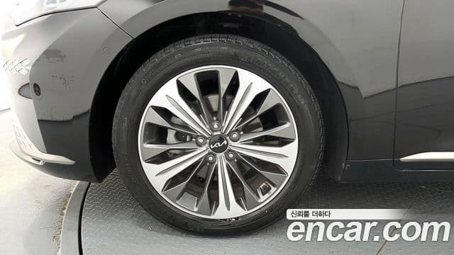 Kia K8 гибрид Signature, 2022 все фото