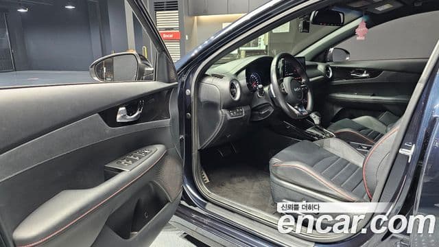 Kia The / новый New K3 2세대 Signature, 2022 11