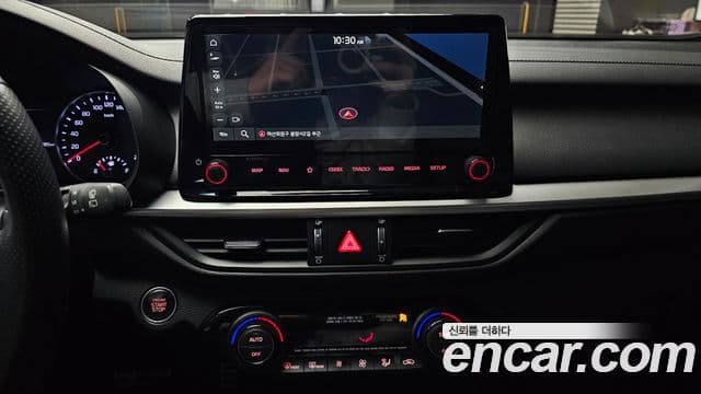 Kia The / новый New K3 2세대 Signature, 2022 14