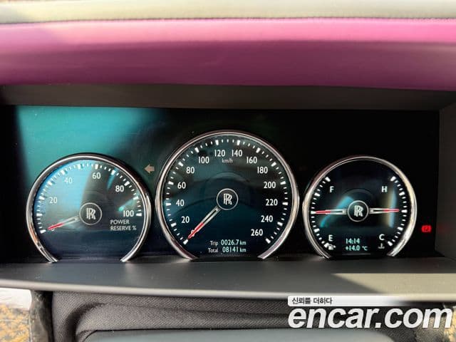 Rolls-Royce Cullinan 6.7 V12 чёрный эмблема, badge, 2023 8