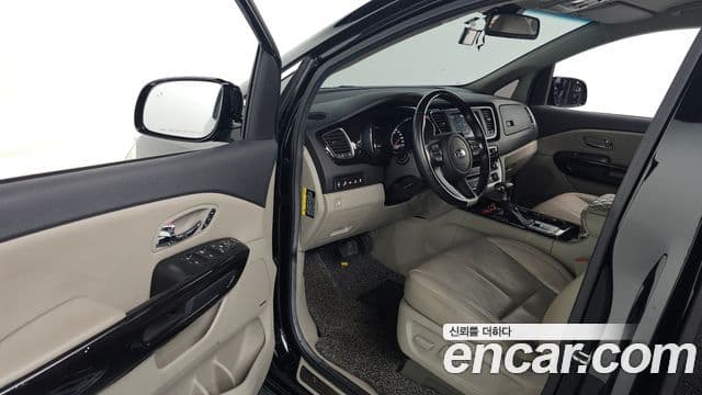 Kia The / новый New Carnival Special, 2019 11