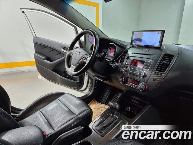 Kia K3 Prestige, 2013 10