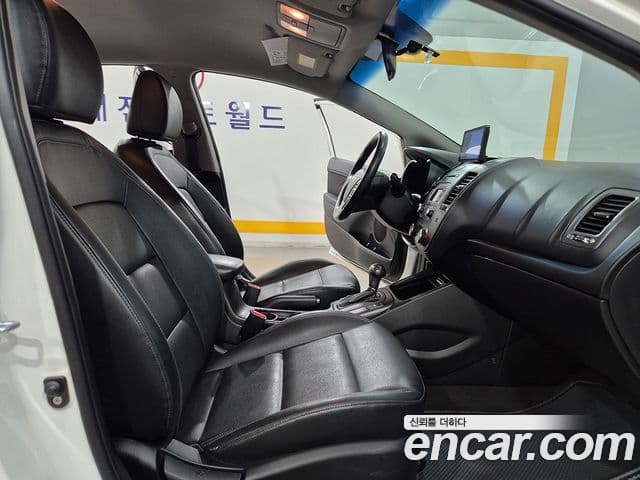 Kia K3 Prestige, 2013 12