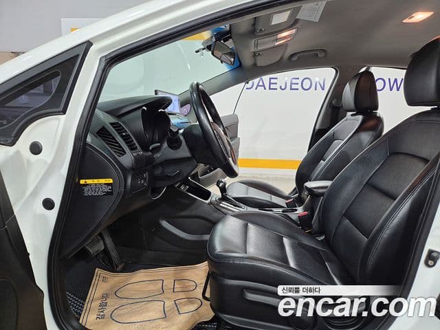 Kia K3 Prestige, 2013 13