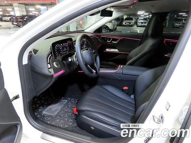 Mercedes-Benz E-класс W214 Avantgarde, 2025 19