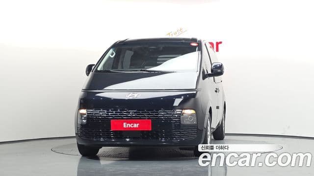 Hyundai Staria Modern, 2023 3