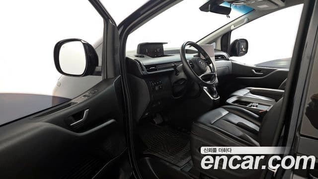 Hyundai Staria Modern, 2023 10