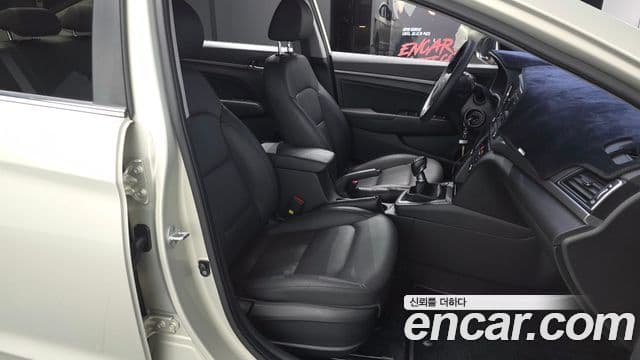 Hyundai Avante AD Style, 2017 10