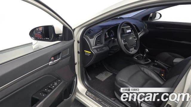 Hyundai Avante AD Style, 2017 13