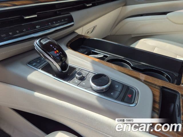 Cadillac Escalade 5세대 Sport Platinum, 2021 9