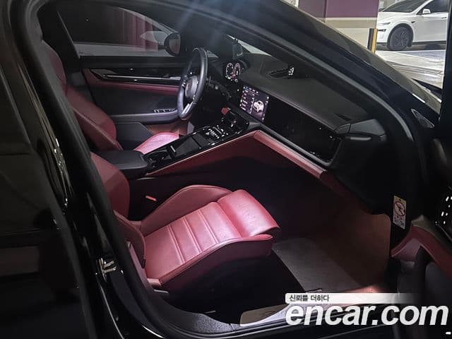 Porsche Panamera (976), 2024 3