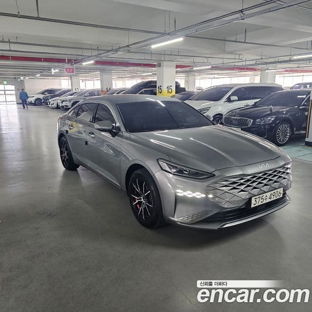 Kia K8 Trendy(таксомоторный тип), 2023 1
