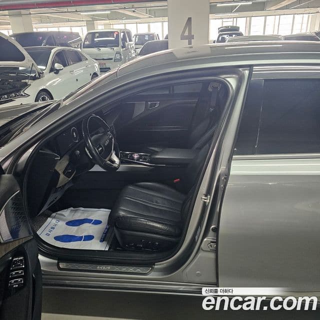 Kia K8 Trendy(таксомоторный тип), 2023 8