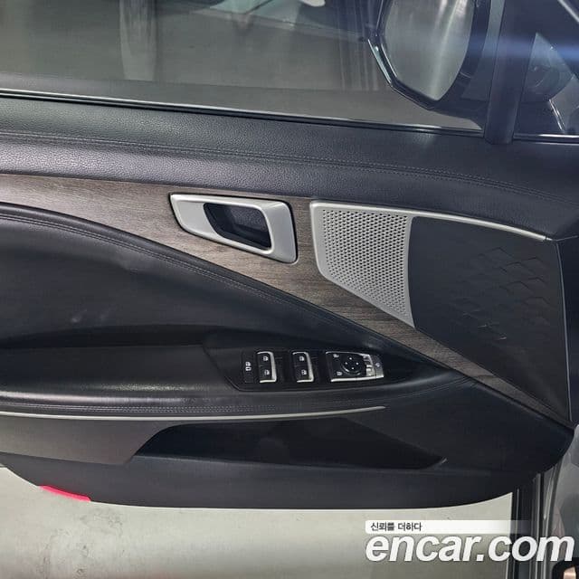 Kia K8 Trendy(таксомоторный тип), 2023 12