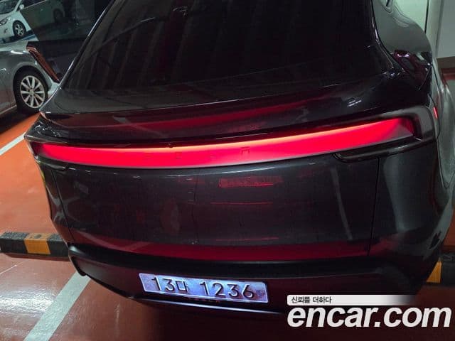 Tesla модель Y, 2025 2