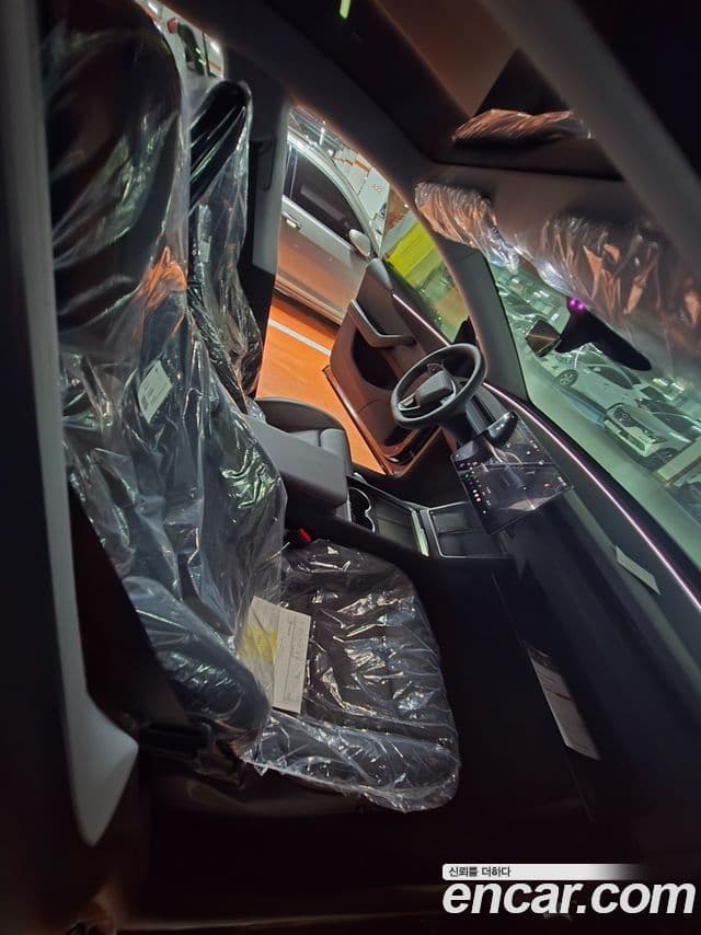 Tesla модель Y, 2025 8