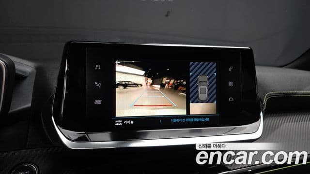 Peugeot e-2008 2세대 EV GT, 2022 15