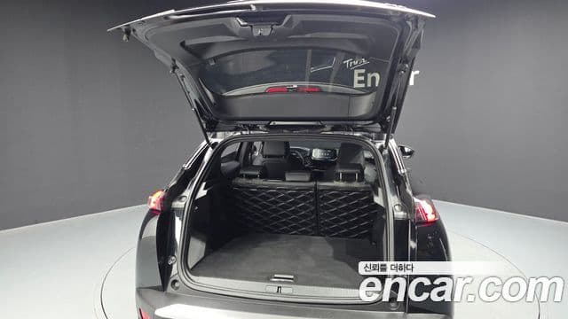 Peugeot e-2008 2세대 EV GT, 2022 20