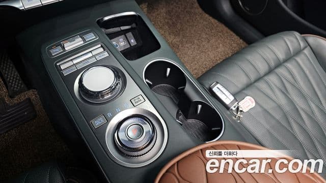 Genesis GV70, 2024 9