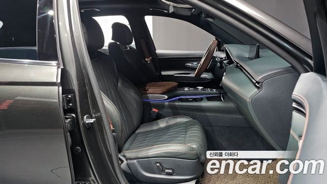 Genesis GV70, 2024 10