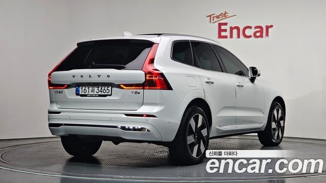 Volvo XC60 2세대 T8 Ultra Bright, 2025 2