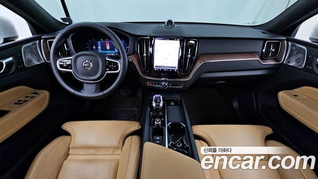 Volvo XC60 2세대 T8 Ultra Bright, 2025 7