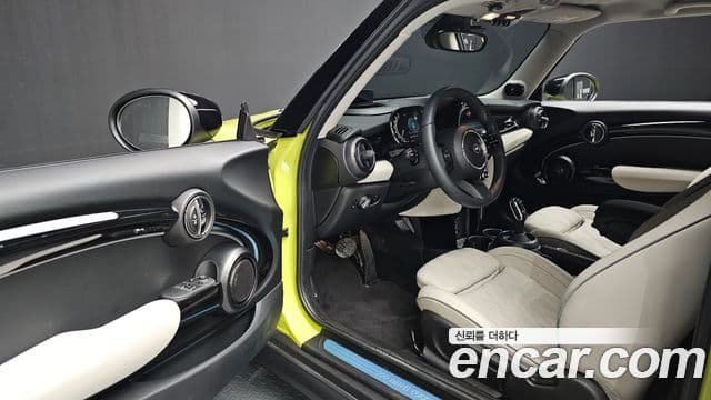 Mini Cooper S 3세대, 2023 11