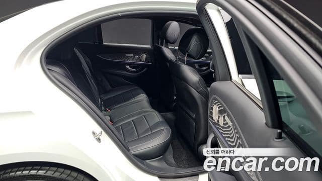 Mercedes-Benz E-класс W213 AMG Line, 2022 11