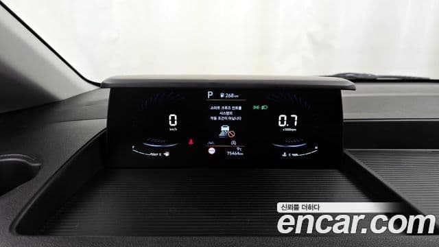 Hyundai Staria Modern, 2023 8