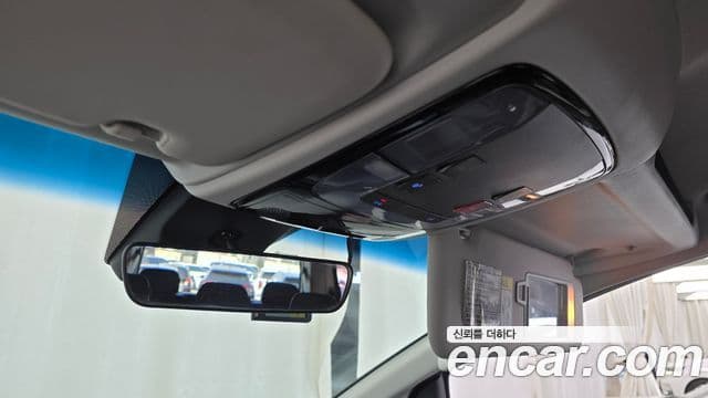 Hyundai Staria Modern, 2023 18