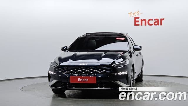 Kia K8 гибрид Signature, 2023 3