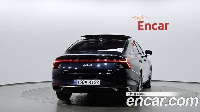 Kia K8 гибрид Signature, 2023 4