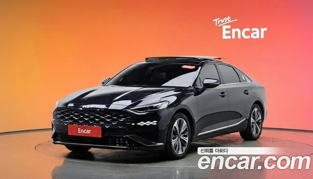 Kia K8 гибрид Signature, 2023 1