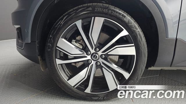 Volvo XC40 Recharge twin Ultimate, 2022 все фото