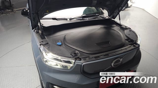 Volvo XC40 Recharge twin Ultimate, 2022 6