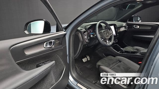 Volvo XC40 Recharge twin Ultimate, 2022 11