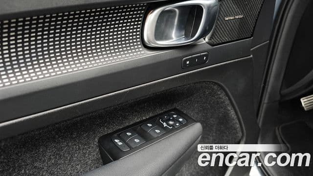 Volvo XC40 Recharge twin Ultimate, 2022 17