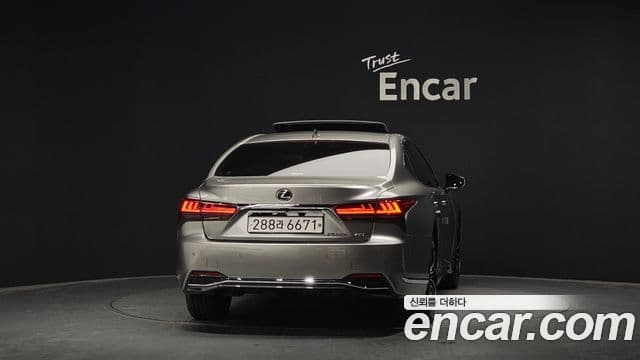 Lexus LS500h 5세대 3.5 Luxury AWD, 2023 4