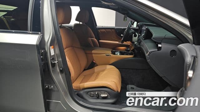 Lexus LS500h 5세대 3.5 Luxury AWD, 2023 10