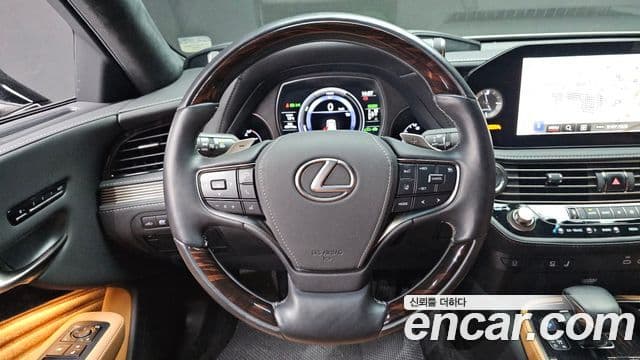 Lexus LS500h 5세대 3.5 Luxury AWD, 2023 13