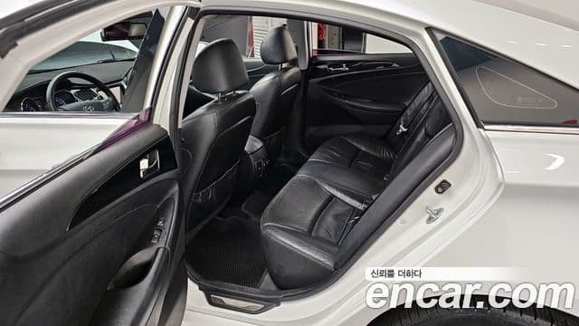 Hyundai YF Sonata топовая версия, 2010 11