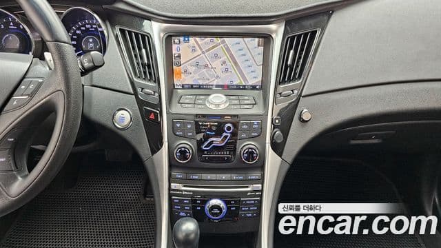 Hyundai YF Sonata топовая версия, 2010 19